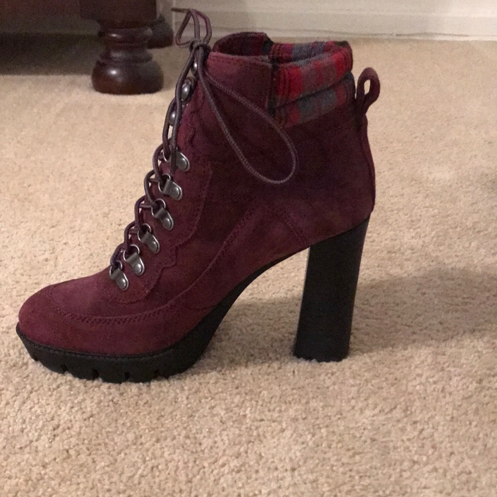 Nine West burgundy suede lace up booties